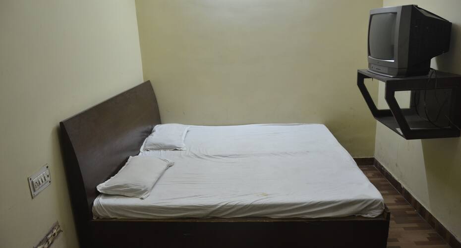 Hotel Madhav, Moradabad 4